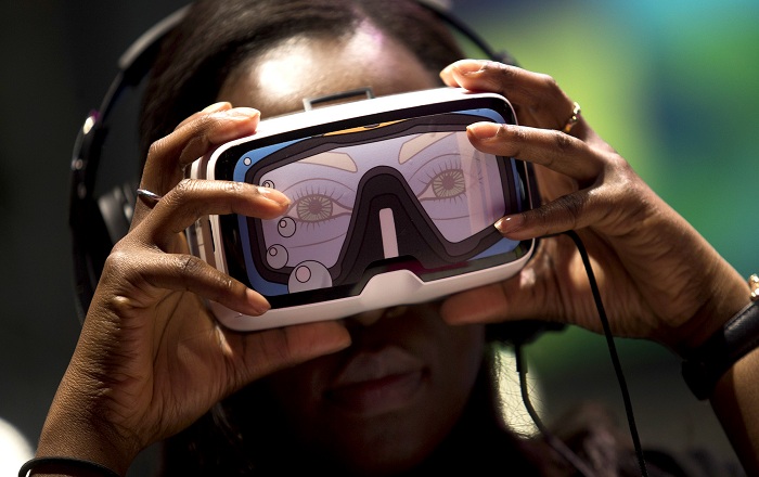 Google I/O 2016: New VR Headset and Future of the Cardboard