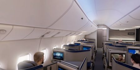 Business Class Of United Airlines Dipped In VR
