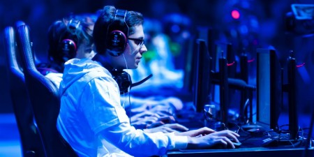 Virtual Reality will Make 2016 the Year of E-Sports