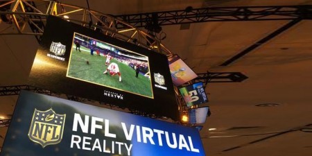 Football Fans Enjoy Super Bowl 2016 with VR Helmets