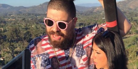VR Giving Chance To FAT JEW Fans To Be With Him