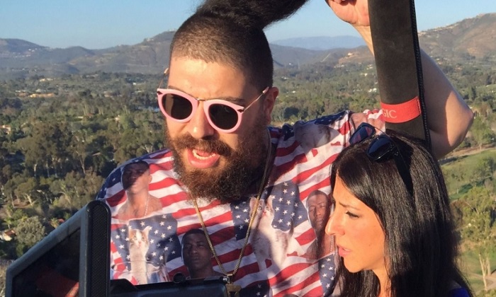 VR Giving Chance To FAT JEW Fans To Be With Him